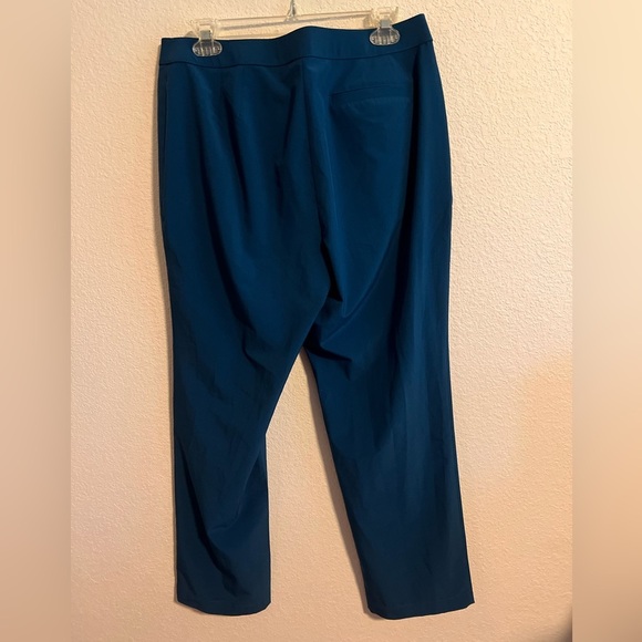 Weekends by Chico's Blue Pants Size 1.5 - Picture 6 of 9